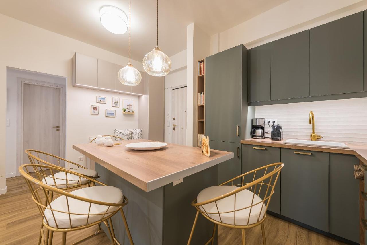 Chic And Comfort Home In Central Athene Buitenkant foto